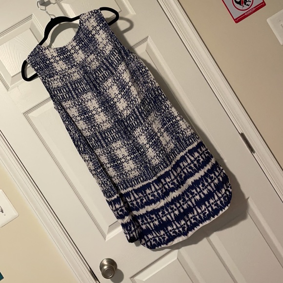 Boutique Blue and Off-White Summer Dress - Picture 4 of 4